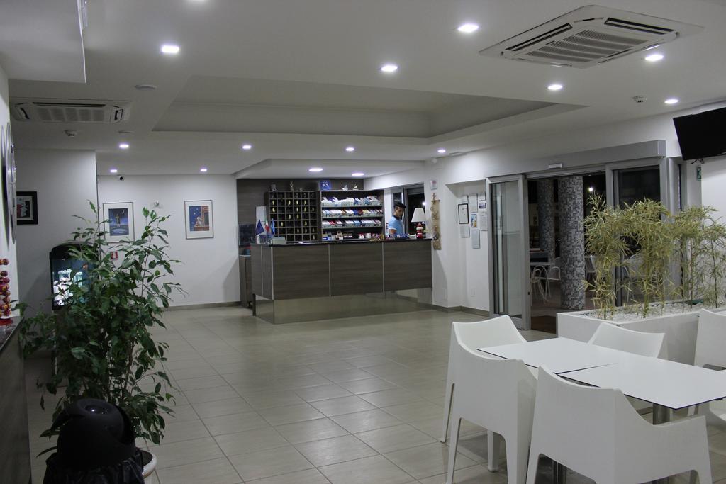 Hotel Poseidon Corigliano Calabro Ngoại thất bức ảnh